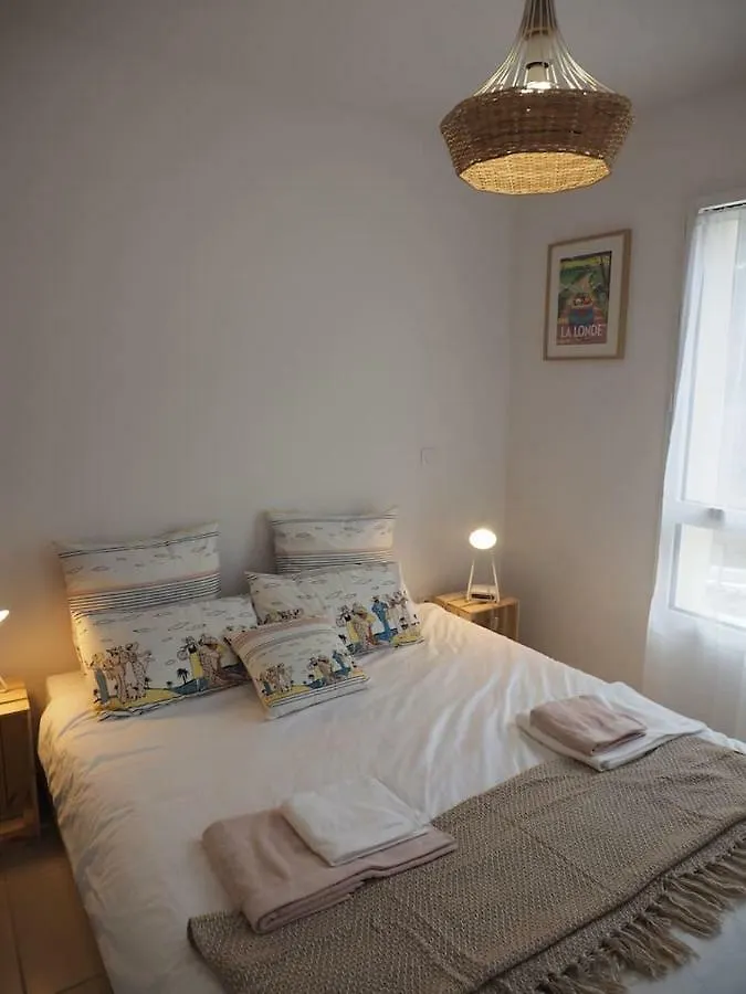 La Londe La Mer : appartement proche plages&vue superbe sur les îles d'or  La Londe-les-Maures