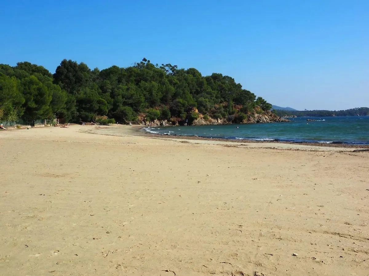 La Londe La Mer : appartement proche plages&vue superbe sur les îles d'or