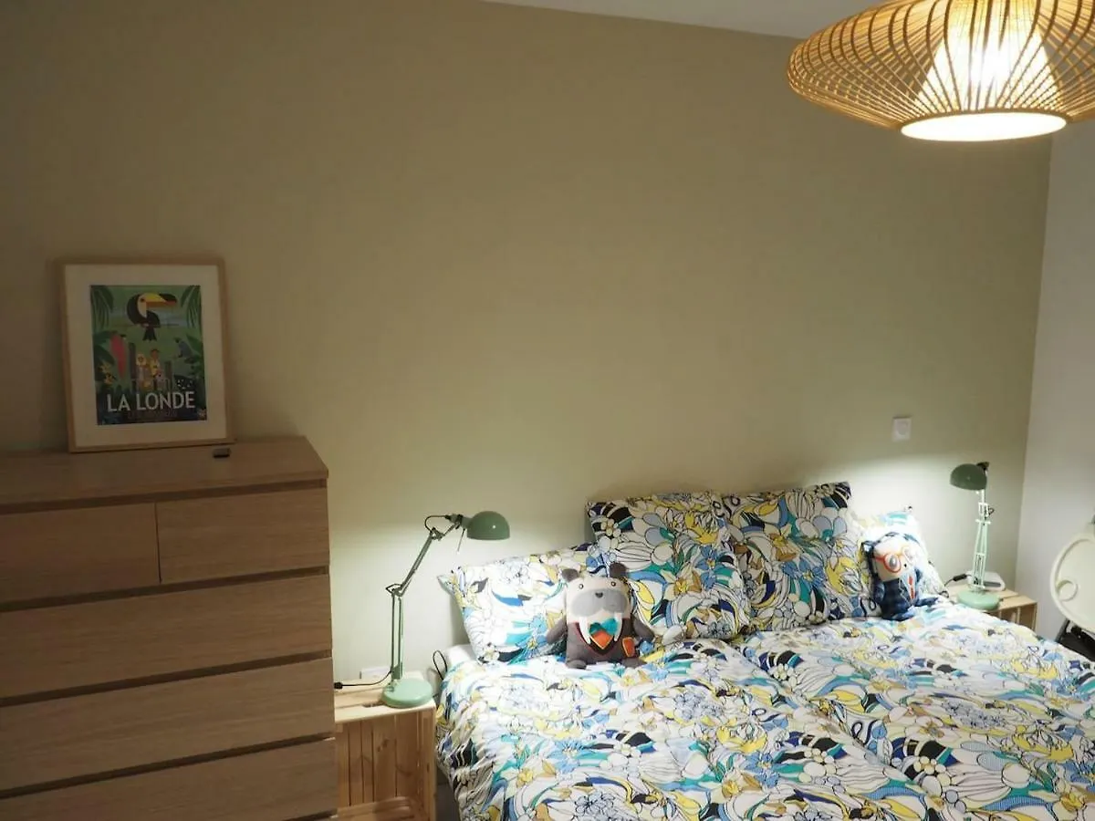 La Londe La Mer : Appartement Proche Plages & Vue Superbe Sur Les Iles D'Or