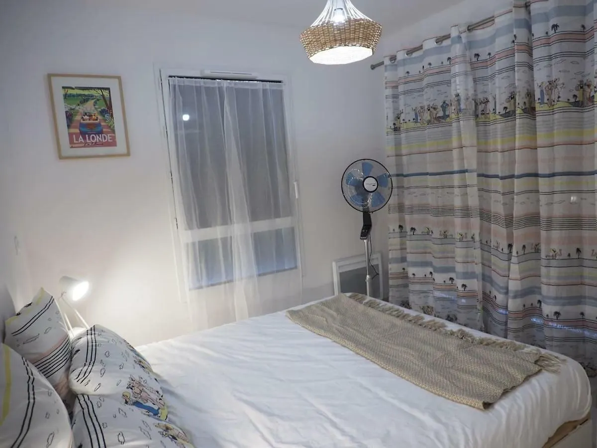 La Londe La Mer : appartement proche plages&vue superbe sur les îles d'or France